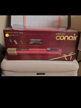Conair InfinitiPro Digitalaire Red Drying Wand